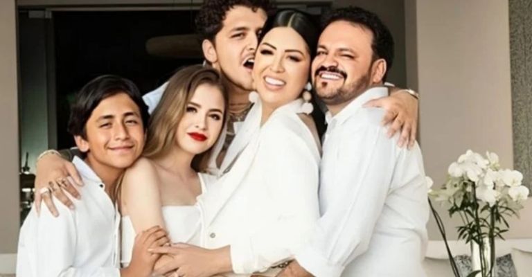 Christian Nodal y su familia rechazarían a su hermana trans