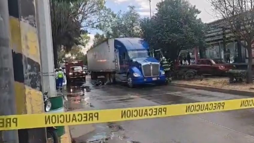 FOTOS: Motociclista muere aplastado por tráiler sobre calzada Vallejo, en CDMX