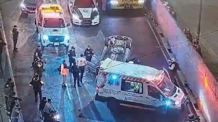 VIDEO: Fuerte volcadura ocasiona caos sobre Parque Lira, en la Miguel Hidalgo