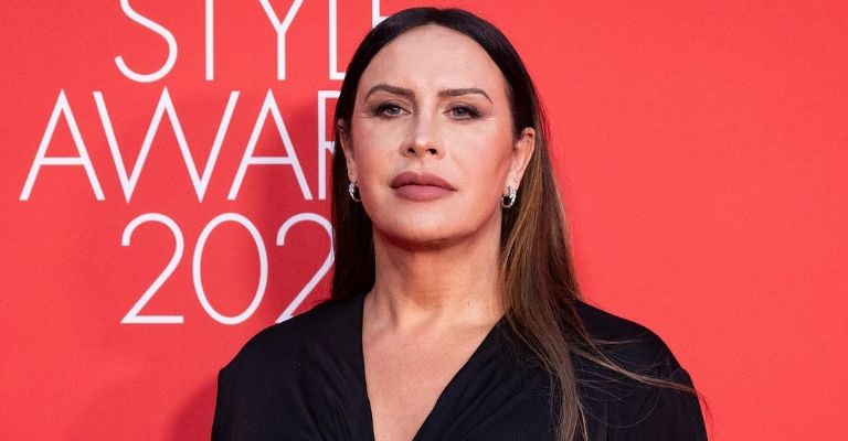 Karla Sofía Gascón sale a disculparse tras polémicos mensajes en X