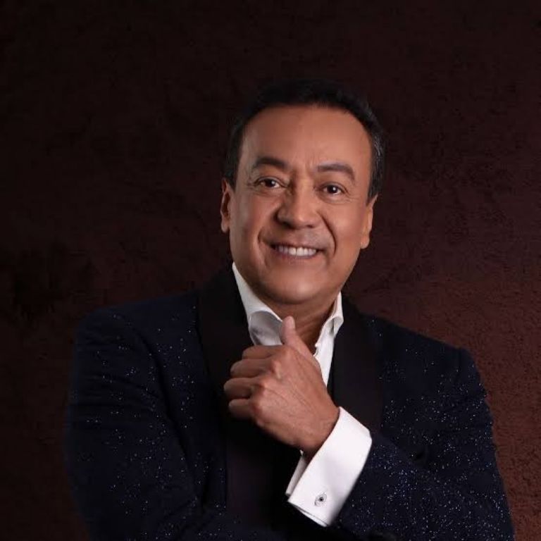 Carlos Cuevas denuncia asalto en redes sociales