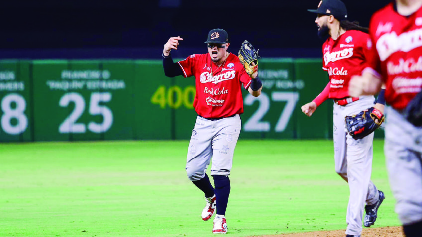 Los Charros vienen de atrás y le sacan el juego de la bolsa a Tomateros en la final de la LMP
