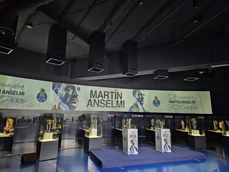Presentan a Martín Anselmi con el Porto