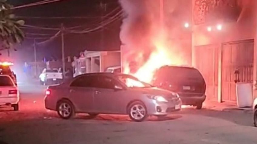 Voraz incendio en Ciudad Obregón causa pánico, consume un auto y moviliza a los Bomberos