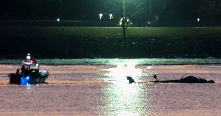 Continúan los trabajos para recuperar los cuerpos de las víctimas. Foto: Facebook