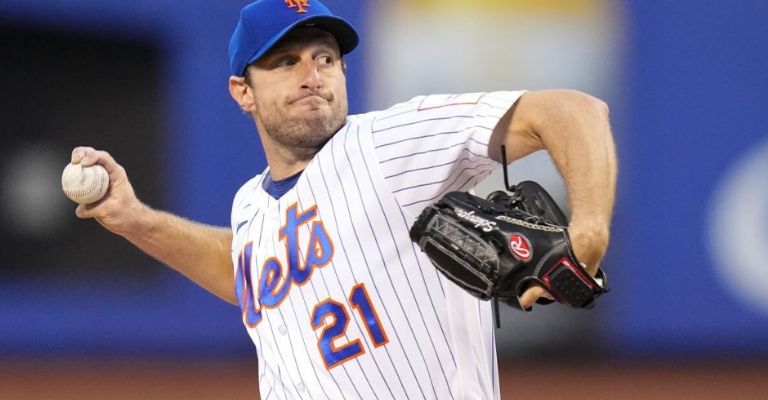 El veterano lanzador también vistió el uniforme de Mets