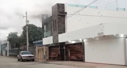 VIDEO: Rafaguean y prenden fuego a la casa de los padres de Markitos Toys en Culiacán