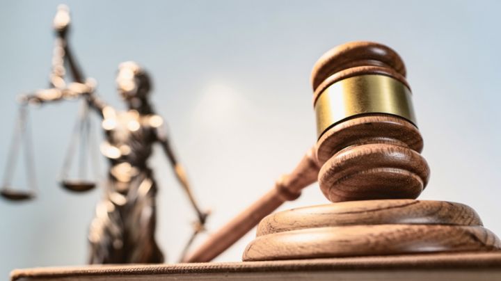 Reforma a Ley de Amparo de Sheinbaum avanza; Morena la aprueba en comisiones