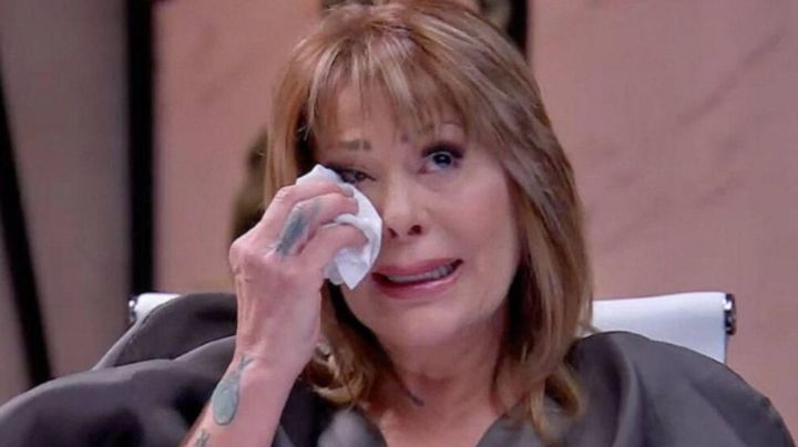 Reportan que Alejandra Guzmán estaría delicada tras cirugía; afirman que está paralizada