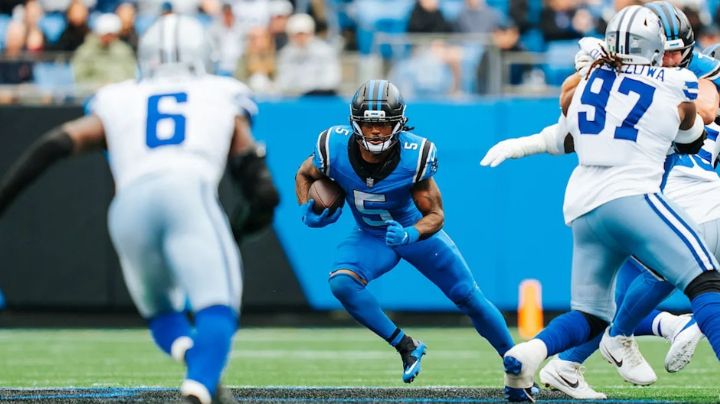 Dulce venganza; Dowdle supera las 200 yardas ante los Cowboys y Panthers ganan