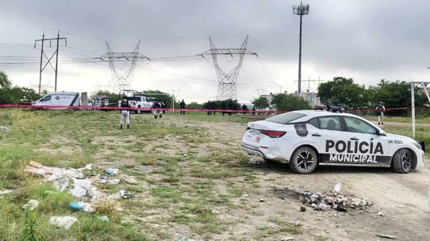 Ejecutan a balazos a tres hombres y dejan los cuerpos en terreno baldío de Nuevo León