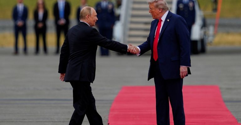 Trump anuncia reunión con Putin en Budapest para negociar el fin de la guerra en Ucrania