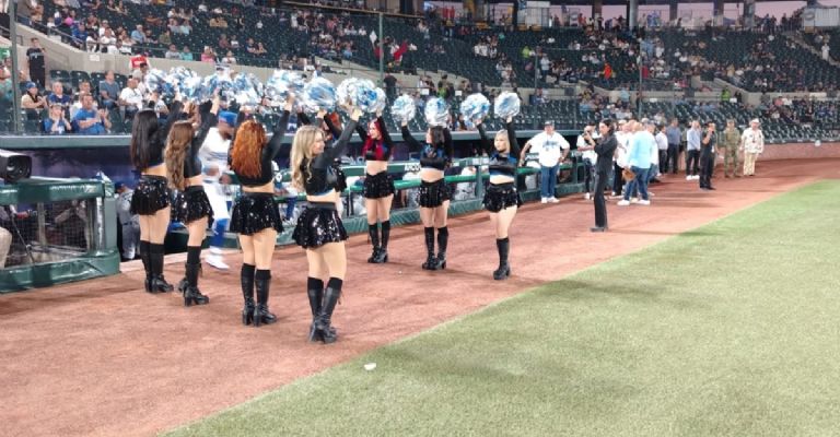 Fiesta en el estadio Yaquis