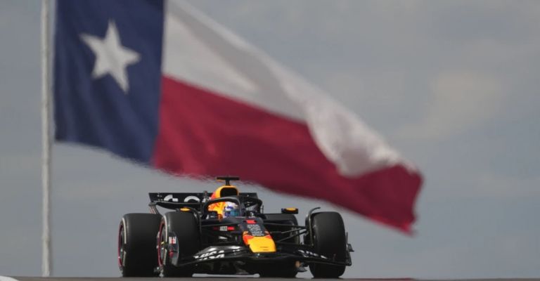 Verstappen mete presión en la carrera de pilotos