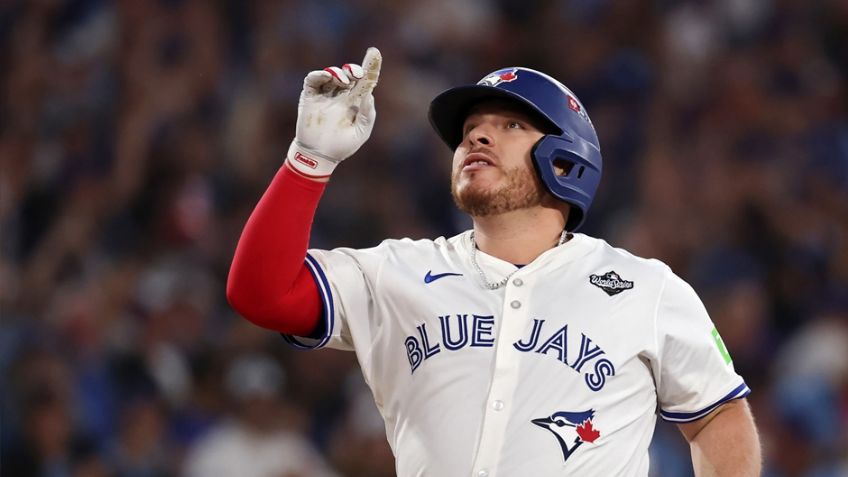 Alejandro Kirk y Blue Jays sacuden al campeón en el arranque de la Serie Mundial 2025