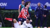 Foto ilustrativa de la nota titulada: Encienden alarmas en Chivas; Diego Campillo sufre fractura y se perderá el resto del Apertura 2025