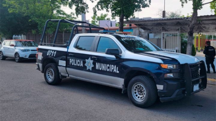 Delincuente intentó huir lanzándose a un canal, pero la policía lo atrapó en Culiacán