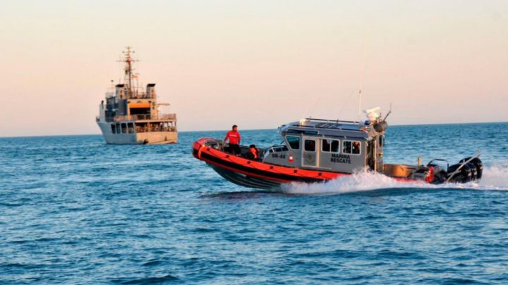 Semar rescata a 28 niños y adolescentes de un barco que se dirigía al norte de Sinaloa