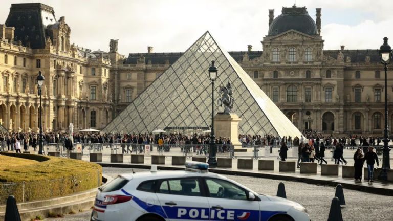 Los detenidos está bajo custodia de las autoridades francesas. Foto: Twitter