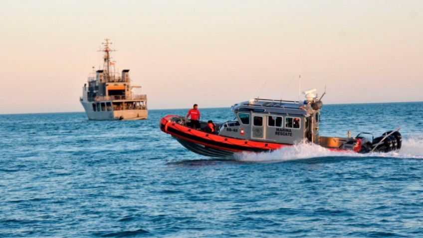 Semar rescata a 28 niños y adolescentes de un barco que se dirigía al norte de Sinaloa