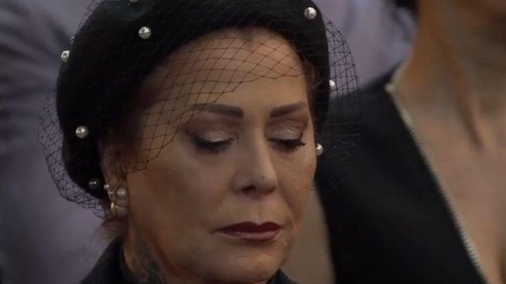 ¿Dejó de caminar? Alejandra Guzmán estremece a fans con FOTO tras delicada cirugía en la columna