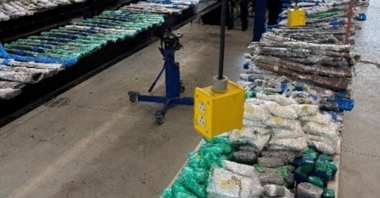 Caen padre e hijo con más de 500 armas y 31 mil cartuchos