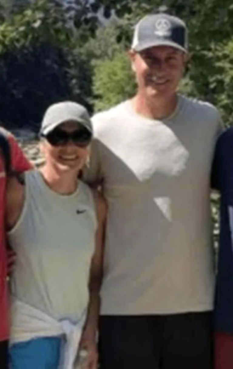 La pareja paseaba muy feliz 