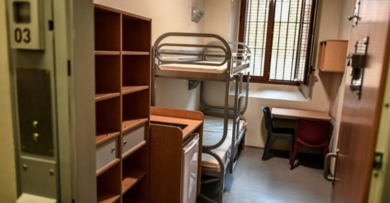 Celda de 11 metros cuadrados el ex presidente francés 