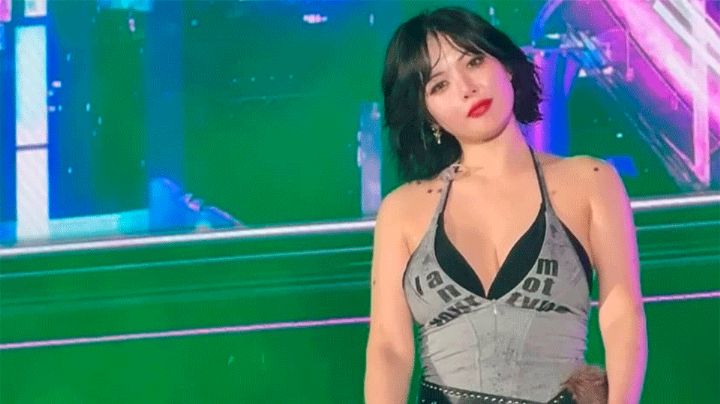 (VIDEO) La estrella de K-pop Hyuna se desvanece sobre el escenario durante su show