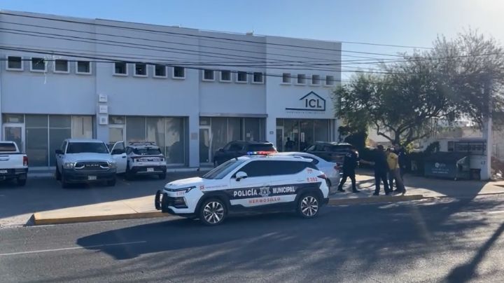 Sujetos fuertemente armados irrumpen en empresa constructora de Hermosillo y ROBAN 300 MIL PESOS