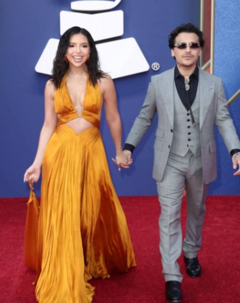 Ángela Aguilar y Christian Nodal