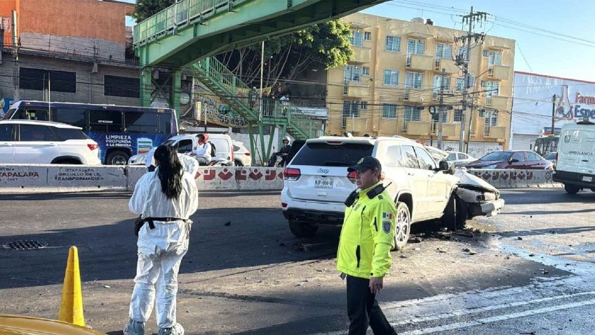 Fuerte choque en Avenida Ermita deja un muerto y moviliza a autoridades en Iztapalapa