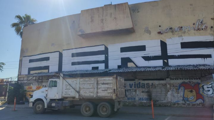 Continúa la demolición del edificio de Cinema 70 en Hermosillo; aquí todos los detalles