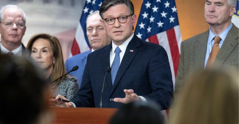 El presidente de la Cámara de Representantes, Mike Johnson