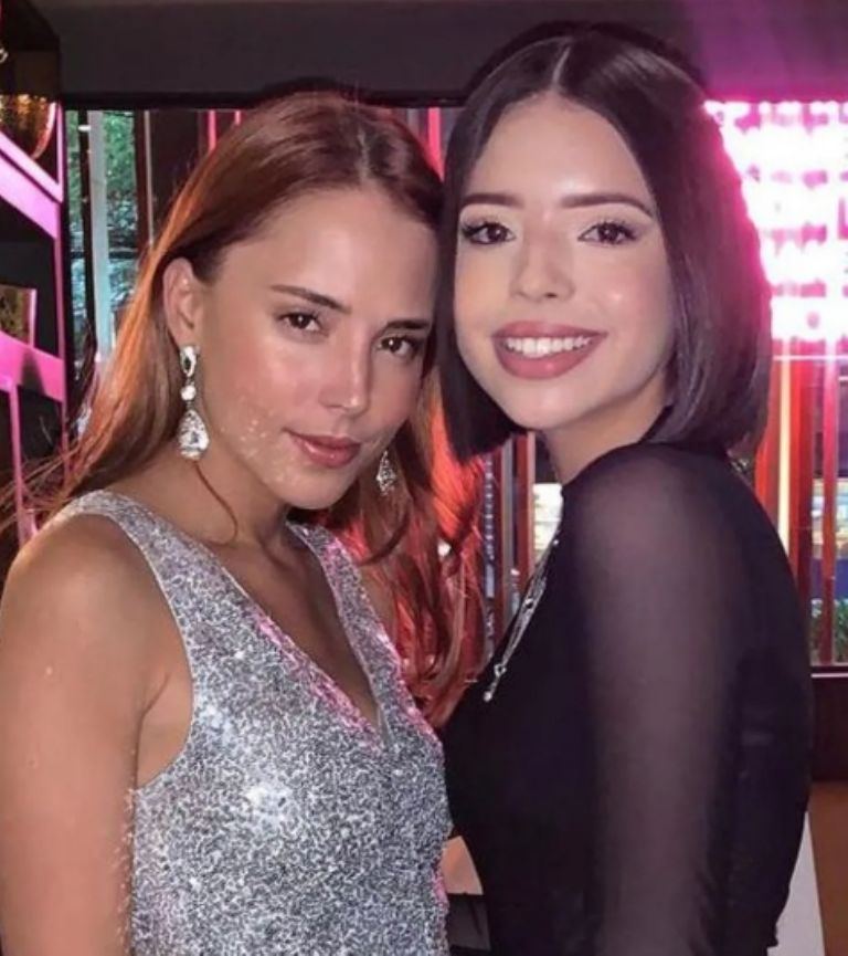 Majo y Ángela Aguilar