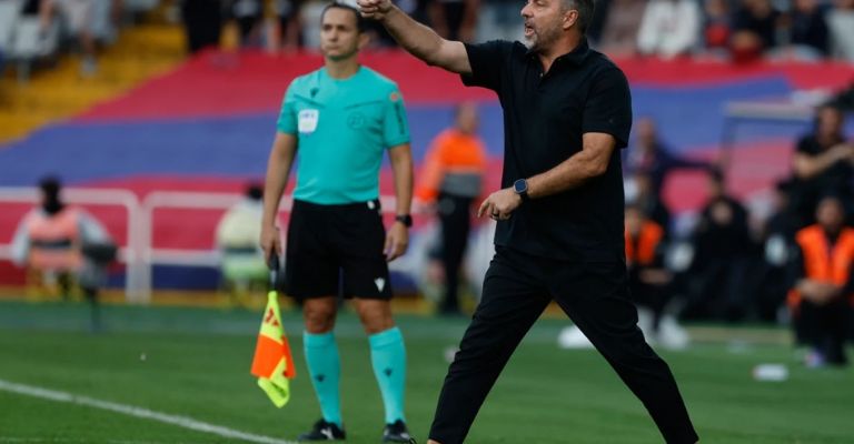 Hansi Flick espera que su equipo enderece el rumbo