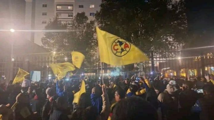 VIDEOS: Enfrentamiento entre aficionados del América y Toluca deja lesionados y daños materiales
