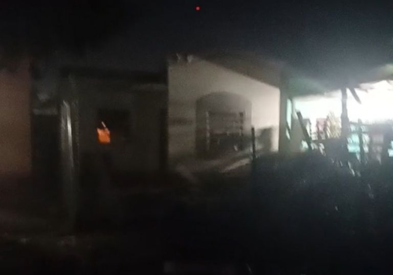 El domicilio sufrió severas afectaciones en su interior