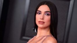 Foto que representa a Dua Lipa y su taquería en CDMX generan polémica: Reclamos por boletos duplicados y precios