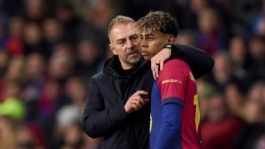 Foto que representa a Hansi Flick niega vestidor 'roto' en el Barcelona y justifica la molestia de Yamal al ser sustituido