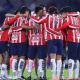 Filtran nombres de tres futbolistas que podrían salir de Chivas previo al Torneo Clausura 2026