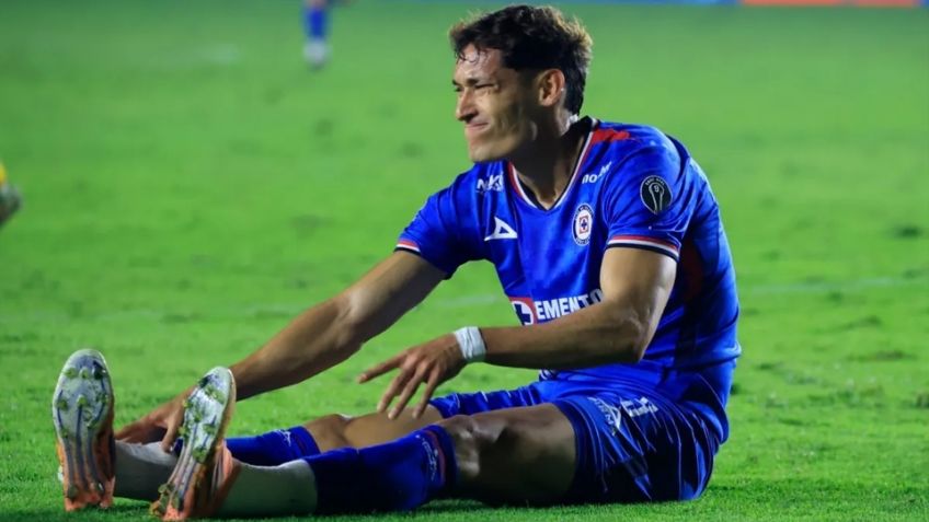 'Chiquete' Orozco visita el quirófano tras su lesión; será baja para el Cruz Azul por varios meses