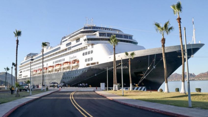 Gran turismo en Guaymas: Llega crucero 'Zaandam' con más de mil pasajeros; autoridades lo reciben