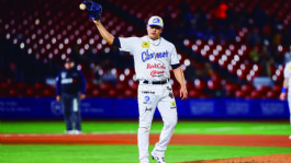 Foto que representa a Manny Bañuelos frena ofensiva de Yaquis y Charros se queda con la serie en Jalisco