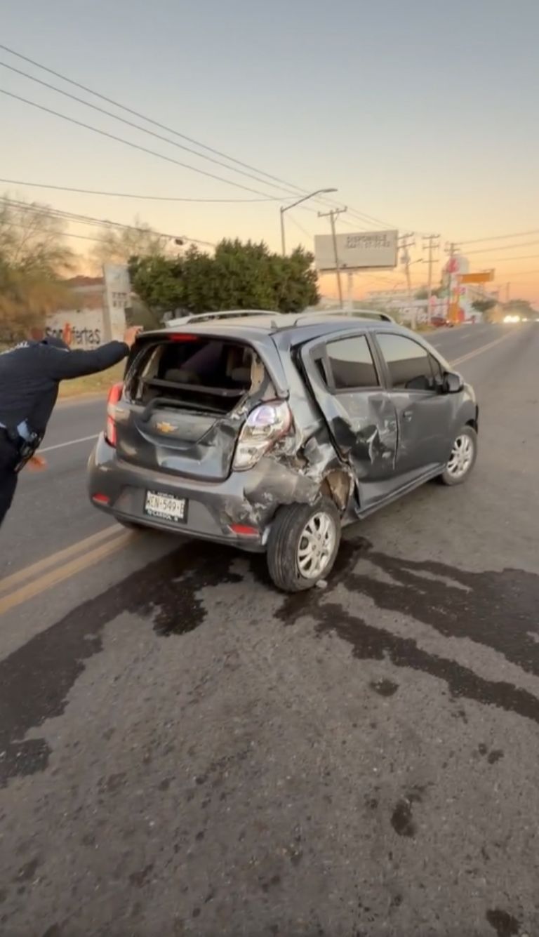 Se registró una tremenda volcadura en la entrada sur de Ciudad Obregón