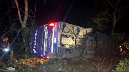 Foto que representa a Alerta Roja: FUERTE accidente en carretera de Hidalgo deja cinco muertos y más de 20 heridos