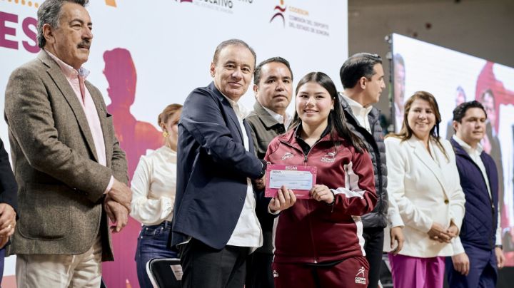 Sonora: Alfonso Durazo reconoce a atletas sonorenses con 540 becas; inversión es superior a los 16 mdp