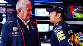 Foto que representa a Helmut Marko niega comentarios clasistas contra Sergio 'Checo' Pérez: "Fue inventado por ellos"