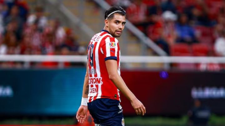 Chivas se sigue reforzando para el Clausura 2026; Guadalajara renueva a joven delantero por tres años
