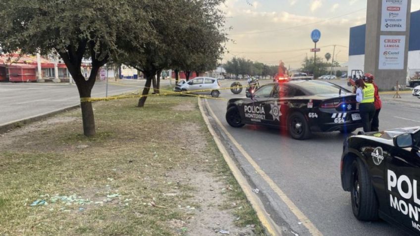 Mujer pierde el control de su vehículo y sufre FATAL accidente en Monterrey: Murió al instante